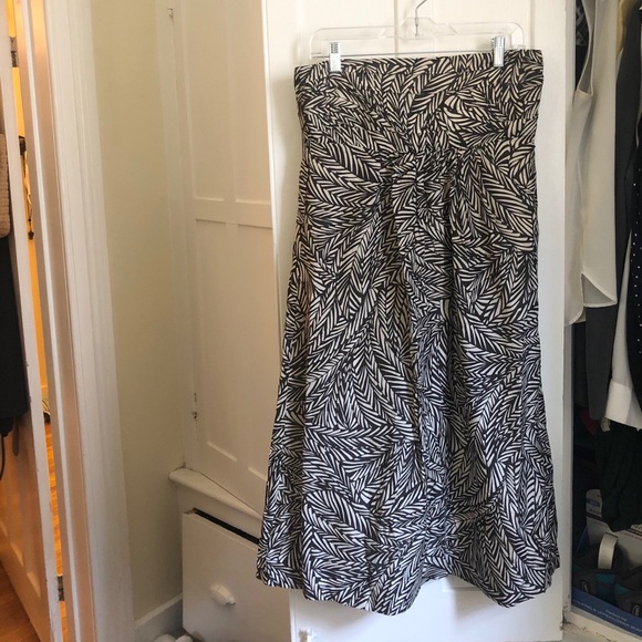 Banana Republic Strapless Dress - Picture 2 of 11